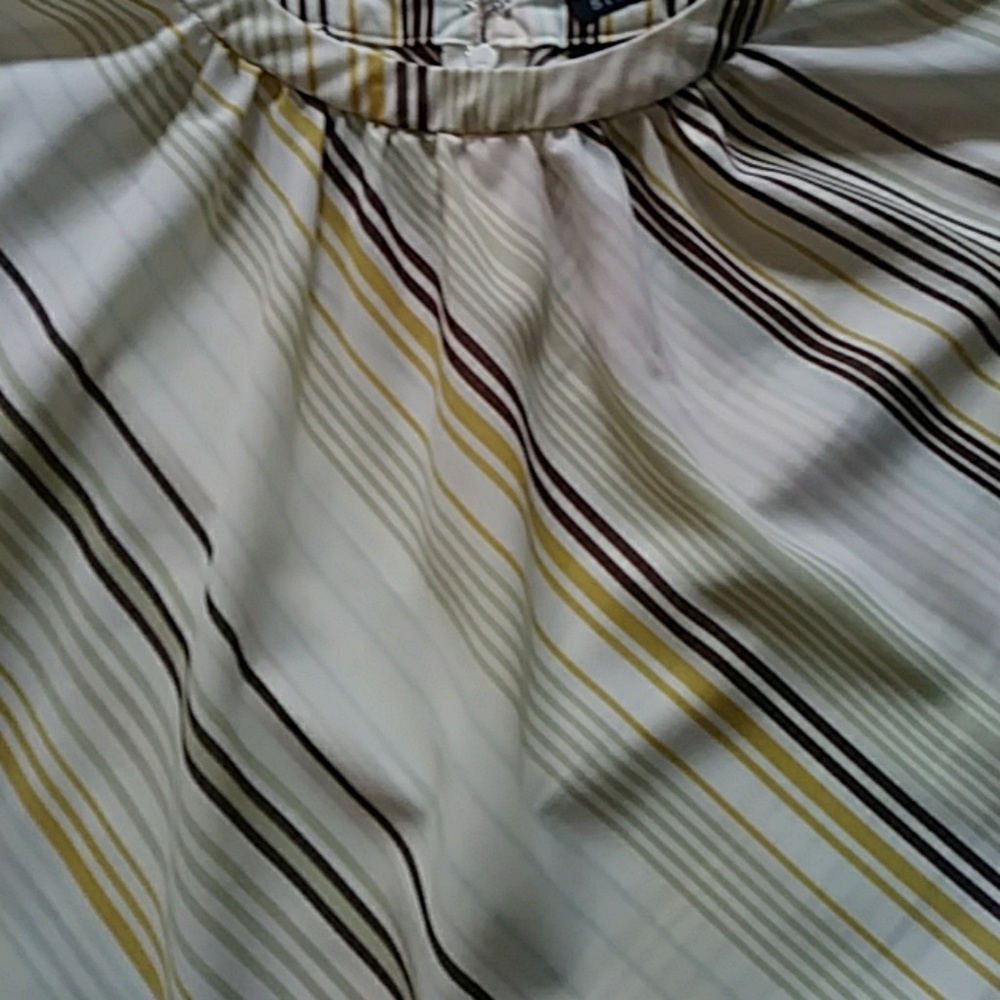 GAP Blouse - Picture 2 of 4